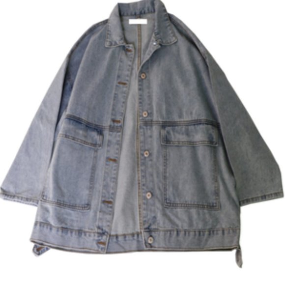 Loose denim jacket